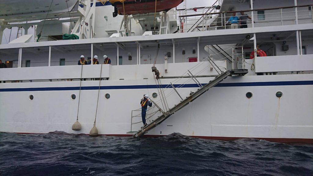 イースター島 入国審査から上陸まで 第50回海外研修航海